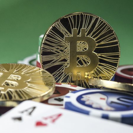 ONLINE CASINOS AND CRYPTOCURRENCIES: ADVANTAGES AND DISADVANTAGES